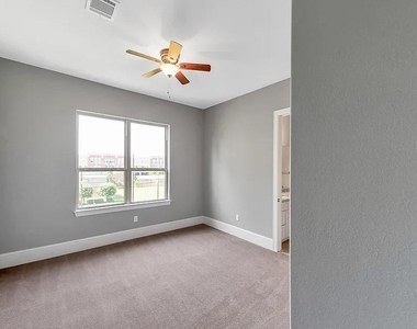 4609 Nett Street - Photo Thumbnail 12