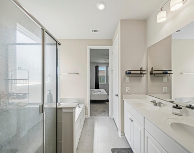 2420 Solaris Bend Dr - Photo Thumbnail 14