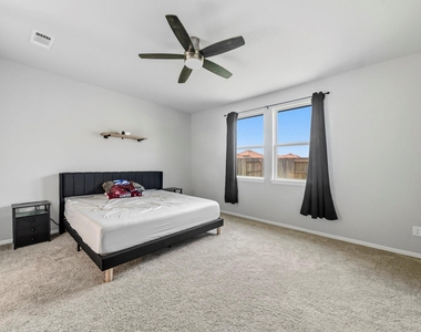 2420 Solaris Bend Dr - Photo Thumbnail 11
