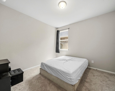 2420 Solaris Bend Dr - Photo Thumbnail 17