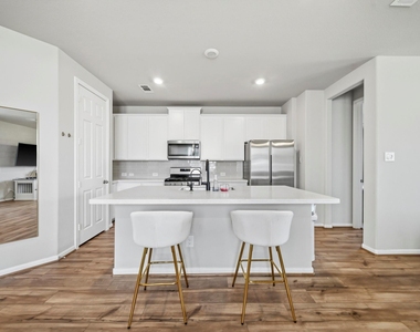 2420 Solaris Bend Dr - Photo Thumbnail 4