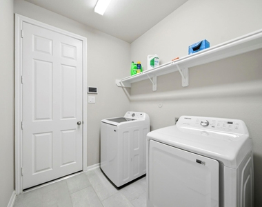 2420 Solaris Bend Dr - Photo Thumbnail 16