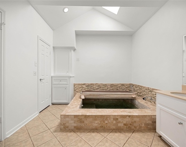 14122 Langbourne Drive - Photo Thumbnail 25