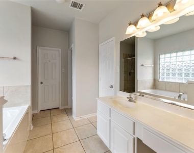21915 Sunvolt Court - Photo Thumbnail 30