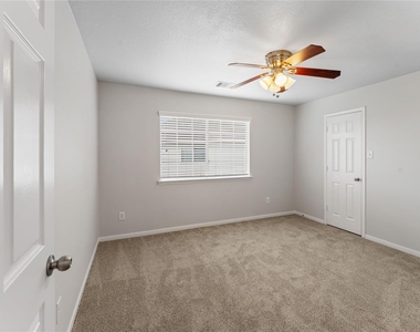 21915 Sunvolt Court - Photo Thumbnail 38