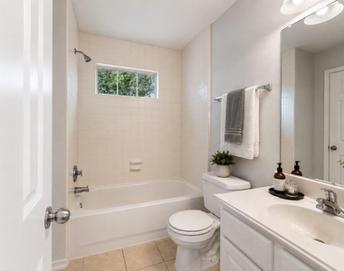 21915 Sunvolt Court - Photo Thumbnail 45