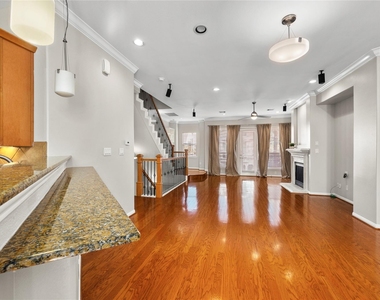 1614 Stuart Street - Photo Thumbnail 21