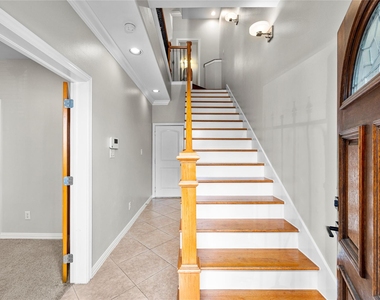 1614 Stuart Street - Photo Thumbnail 4