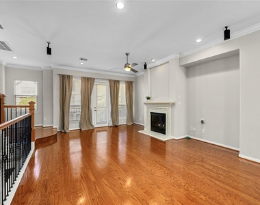 1614 Stuart Street - Photo Thumbnail 13