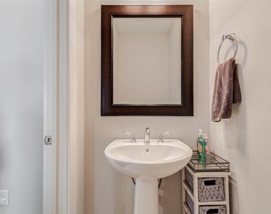 3810 Leeland Street - Photo Thumbnail 12