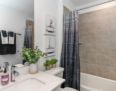 7918 Murciana Drive - Photo Thumbnail 9