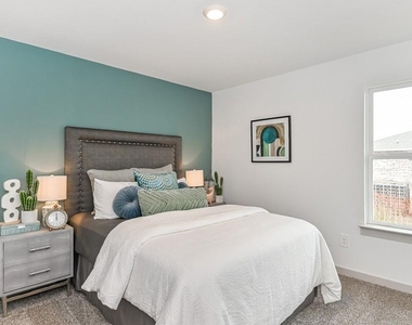 7918 Murciana Drive - Photo Thumbnail 6