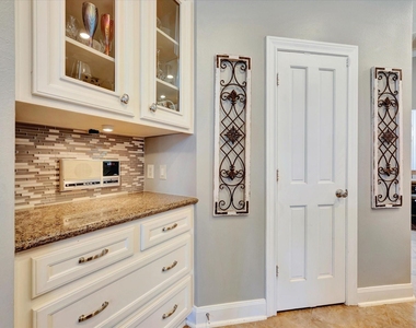3806 Canyon Bluff Court - Photo Thumbnail 28