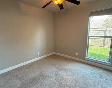 6645 Jasper Circle - Photo Thumbnail 8