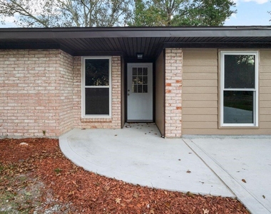 1347 E Palm Drive - Photo Thumbnail 2