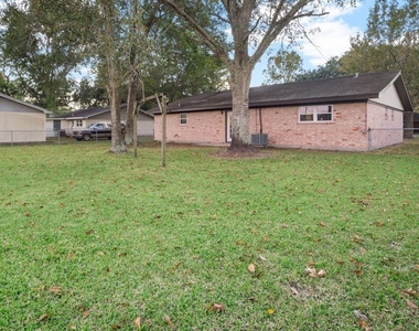 1347 E Palm Drive - Photo Thumbnail 24