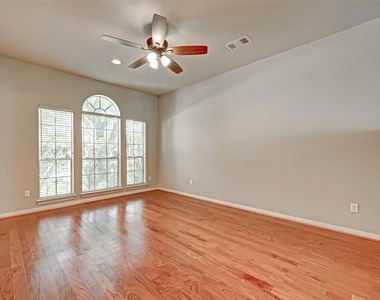 12419 Shadycrest Drive - Photo Thumbnail 6