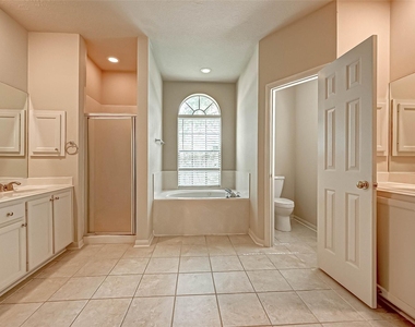 12419 Shadycrest Drive - Photo Thumbnail 33