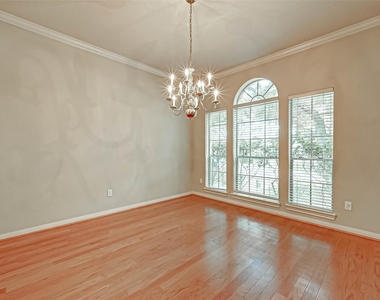 12419 Shadycrest Drive - Photo Thumbnail 3
