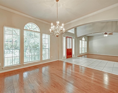 12419 Shadycrest Drive - Photo Thumbnail 4