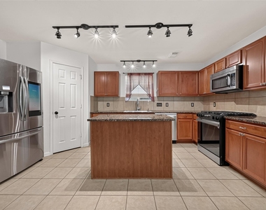 25346 Barmby Drive - Photo Thumbnail 11
