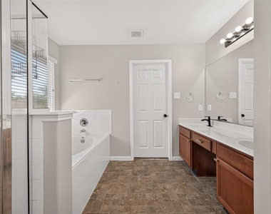 25346 Barmby Drive - Photo Thumbnail 32