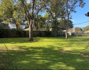 1116 Frances Drive - Photo Thumbnail 12