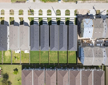 305 Marcella Street - Photo Thumbnail 44