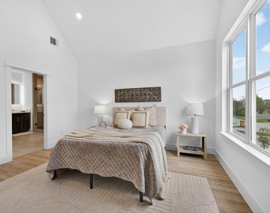 305 Marcella Street - Photo Thumbnail 23
