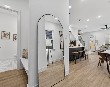 305 Marcella Street - Photo Thumbnail 17