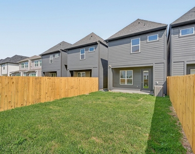305 Marcella Street - Photo Thumbnail 41