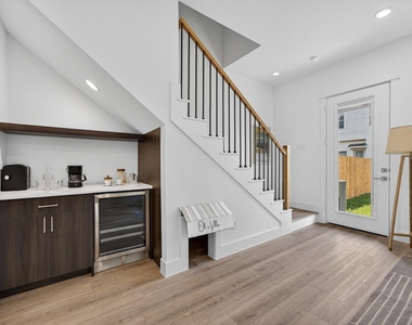 305 Marcella Street - Photo Thumbnail 11