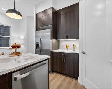 305 Marcella Street - Photo Thumbnail 14