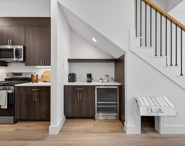 305 Marcella Street - Photo Thumbnail 5