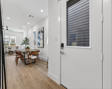 305 Marcella Street - Photo Thumbnail 38