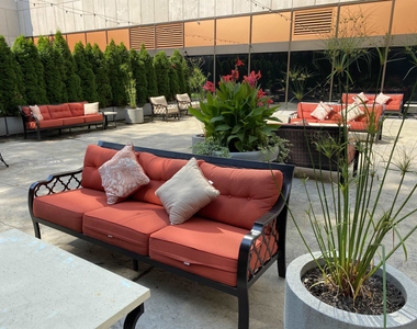 875 Elm - Photo Thumbnail 33