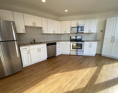 875 Elm - Photo Thumbnail 8