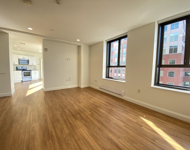 875 Elm - Photo Thumbnail 19