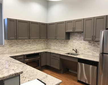 875 Elm - Photo Thumbnail 35