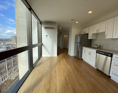 875 Elm - Photo Thumbnail 13