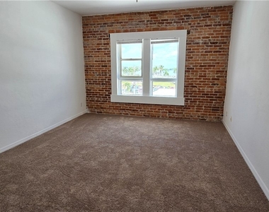 2271 1st Street - Photo Thumbnail 5