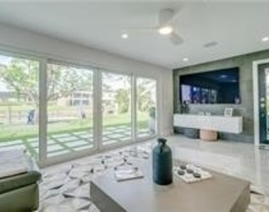 1745 Bikini Court - Photo Thumbnail 8