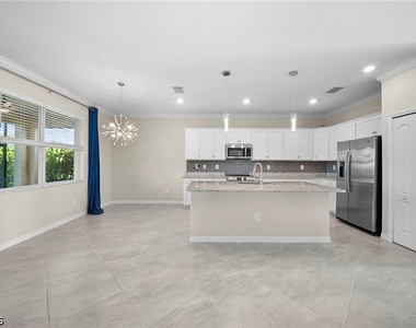 3697 E Hampton Circle - Photo Thumbnail 7