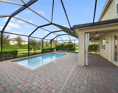 3697 E Hampton Circle - Photo Thumbnail 28
