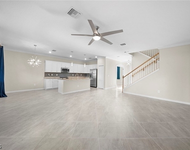 3697 E Hampton Circle - Photo Thumbnail 8