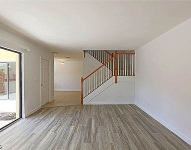 1538 Park Meadows Drive - Photo Thumbnail 6