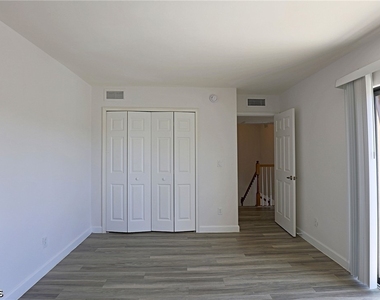 1538 Park Meadows Drive - Photo Thumbnail 7