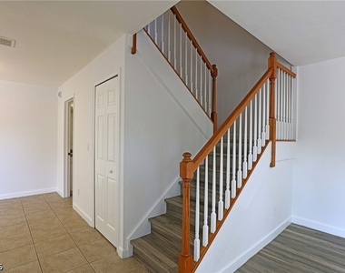 1538 Park Meadows Drive - Photo Thumbnail 5