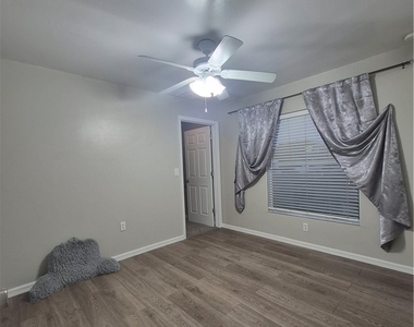 3001 51st Street Sw - Photo Thumbnail 9