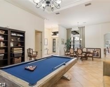 4862 Conover Court - Photo Thumbnail 9